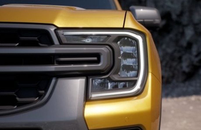 Wildtrak LED projector headlamp