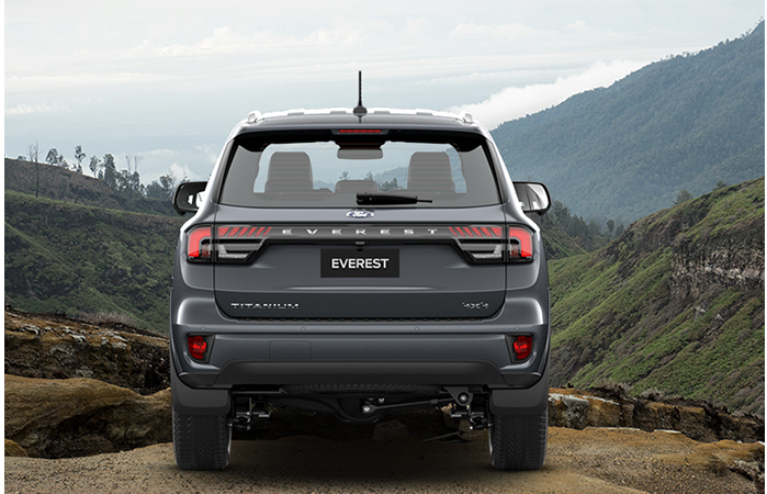 Everest XLT rear and liftgate