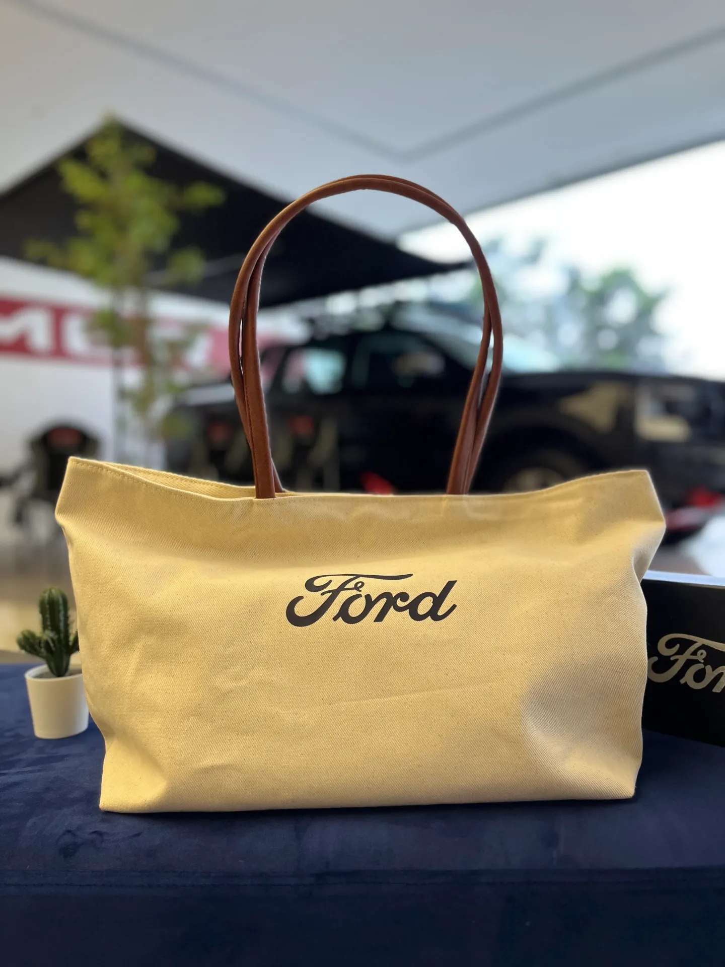 FORD SHOULDER BAG